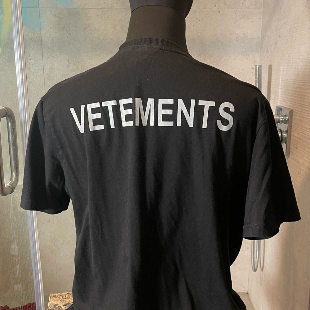 Vetements Staff Shirt - XL - silver & black - Y2K -Tee-shirt - Vintage Shirt